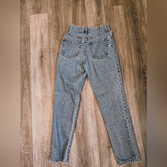 GAP Women's Classic Blue Straight Leg Jeans - Picture 4 of 8